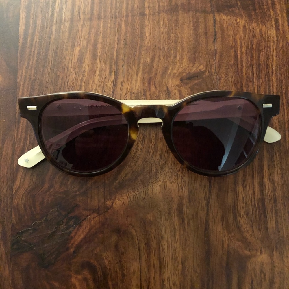 NWOT Equipment sunglasses